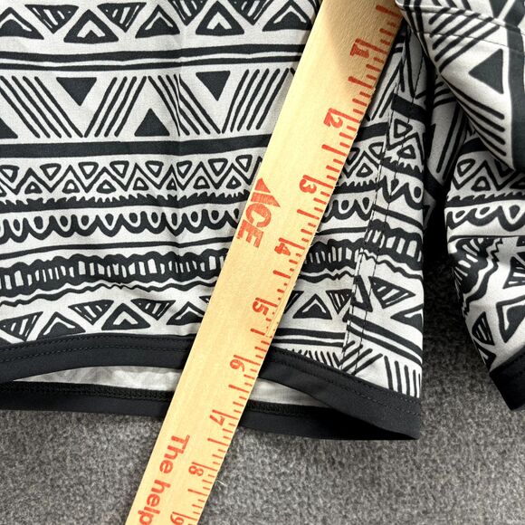 TYR Swimwear Men's XL Gray Native Stripes Built In Boxer Swim Shorts NWT - Picture 9 of 16